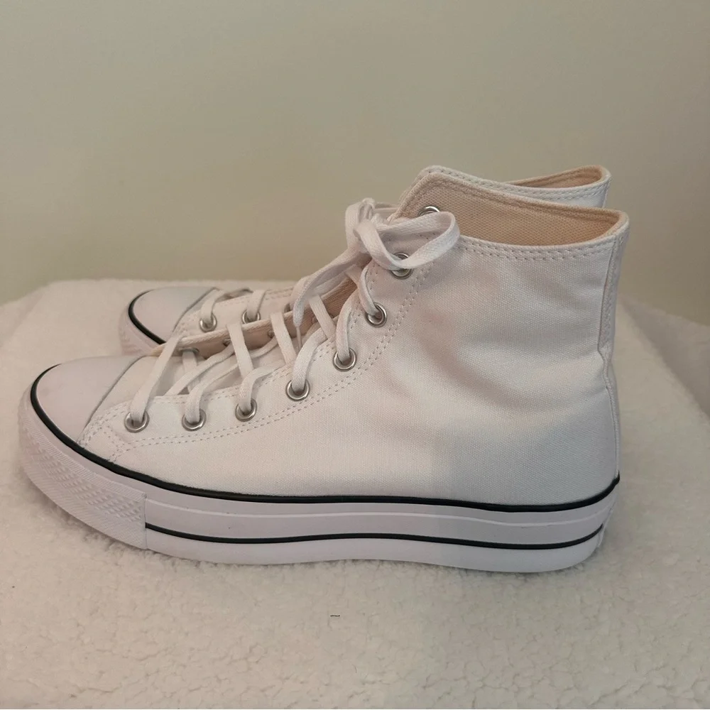 Converse Women's White Platform High-Tops - Picture 4 of 8